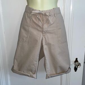 Eddie Bauer khaki shorts with drawstring waist‎